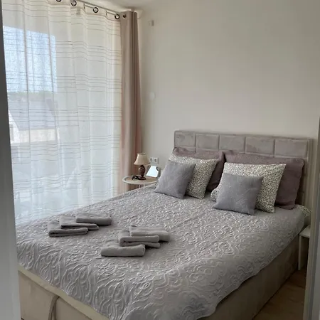 Apartament Sveciu Namai Vaivorykste *