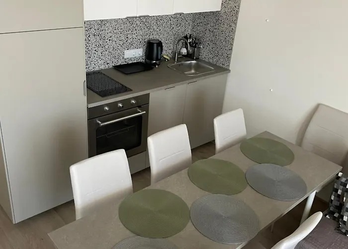 Sveciu Namai Vaivorykste Apartman